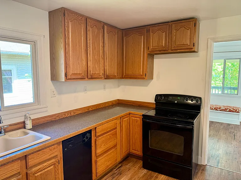 6525 N Maryland Ave — Photo 7