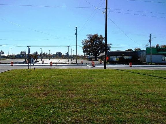 5th image of 3049 Irvin Cobb Dr