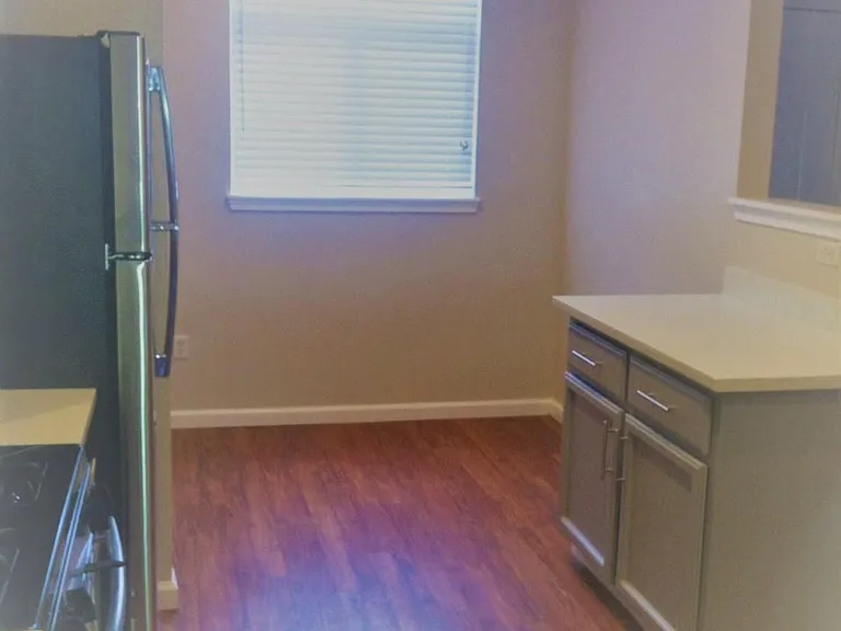 2x2.5 / 1325 sf - Breakfast Nook