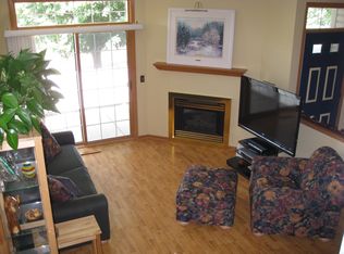 2836 Mallard Dr, Woodbury, MN 55125