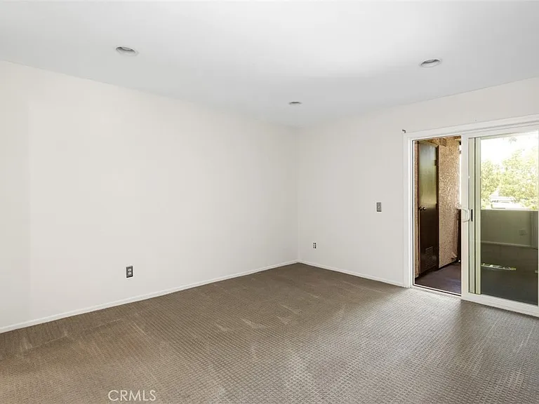 28 Corniche Dr #G — Photo 21