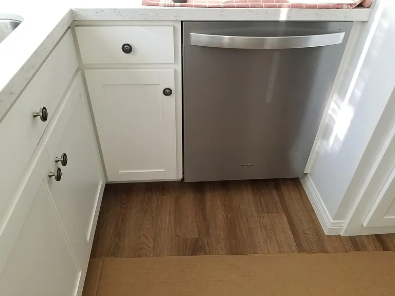 509 E Grand Ave — Photo 9