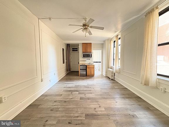 4th image of 1324 Locust St APT 426