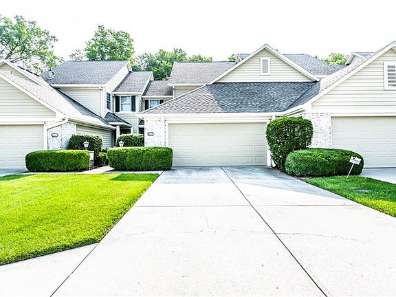 3rd image of 5731 Spruce Knoll Ct Unit 5731