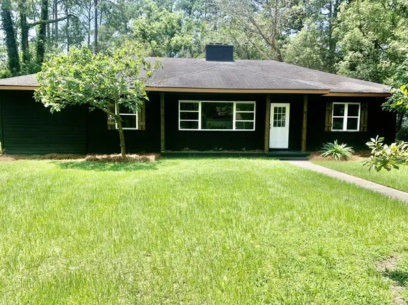 374 S Willow St, Jesup, GA 31546