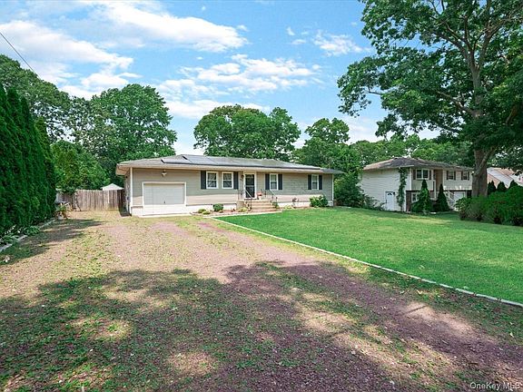 2nd image of 269 Carleton Drive E