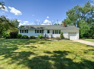 34 Lindstrom Dr, Hillsborough Twp., NJ 08844