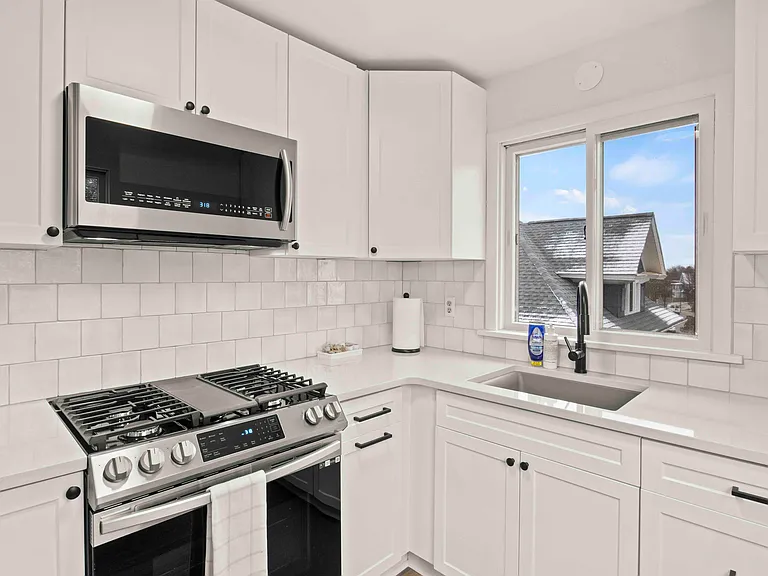 1850 E Main St #2 — Photo 6