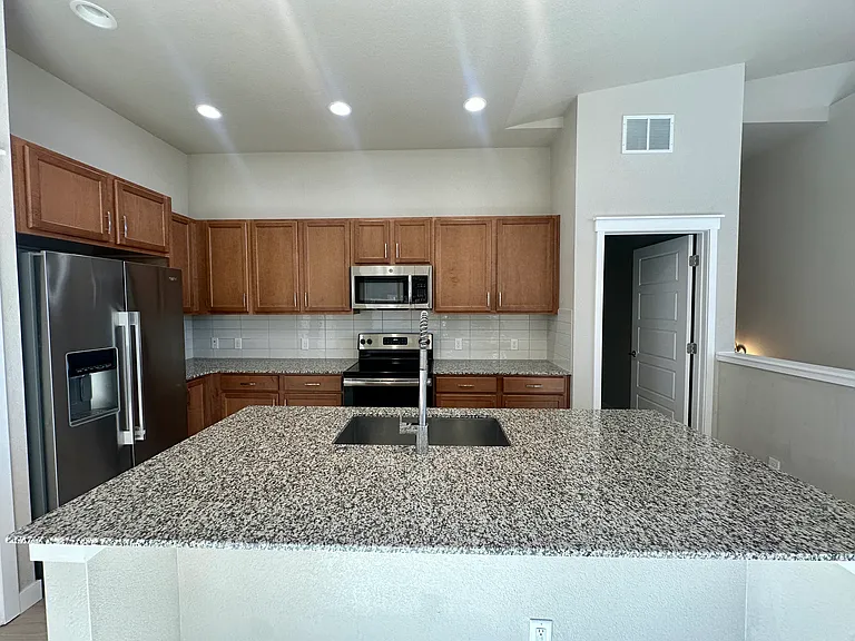 9402 E 58th Pl — Photo 6