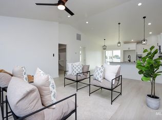 830 N 5th St, Nyssa, OR 97913