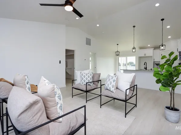 830 N 5th St, Nyssa, OR 97913