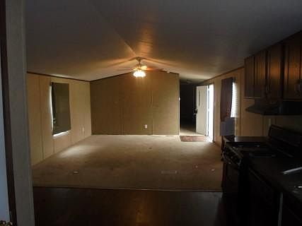 4th image of 3323 Iowa St Lot 520