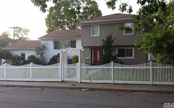 2nd image of 580 Champlain Ave