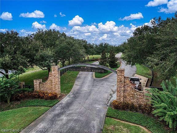 2nd image of 1010 Lake Reserve Rd