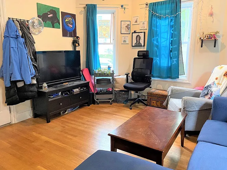 32 Forbes St #1 — Photo 2