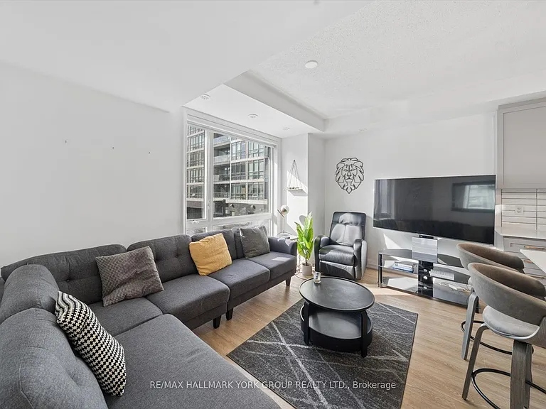 24 Fieldway Rd #16 — Photo 5