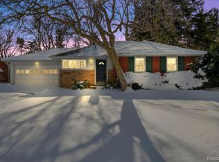 62 Barrington Rd, Bloomfield Hills, MI 48302