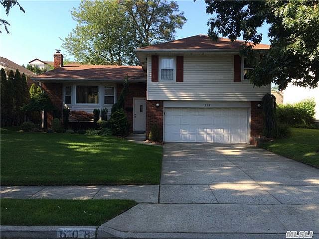 1st image of 608 Jefferson St