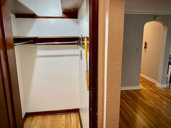 5th image of 208 N Homewood Ave APT B6