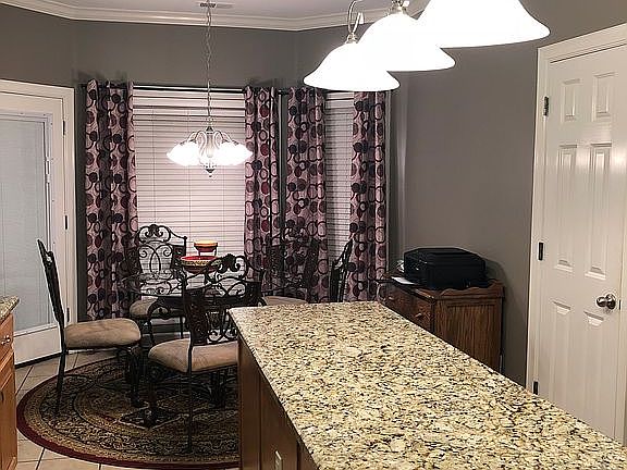 5th image of 125 Woodmont Dr