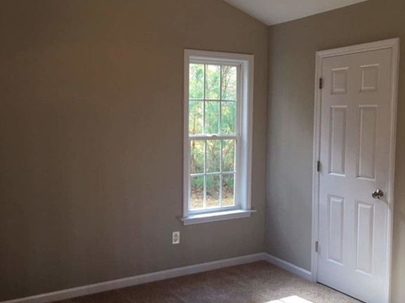 2nd image of 713 Lockwood Dr