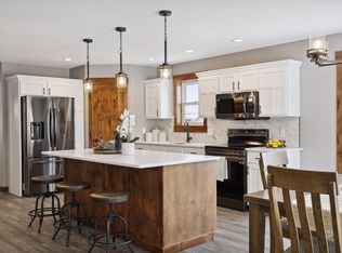 494 Westwood Dr, River Falls, WI 54022