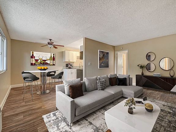 4th image of 1455 E Rochelle Ave #9