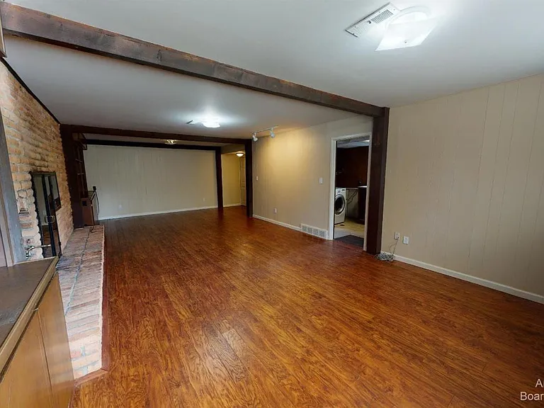 2235 Prairie St — Photo 25