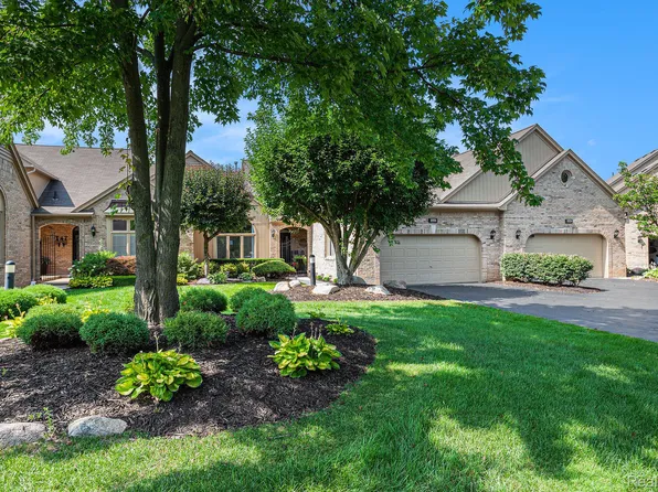 2221 Juniper Ct, Shelby Township, MI 48316