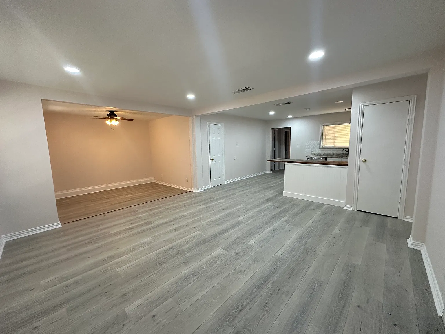 5 bed, 1732 sqft, $2,395 — Photo 2