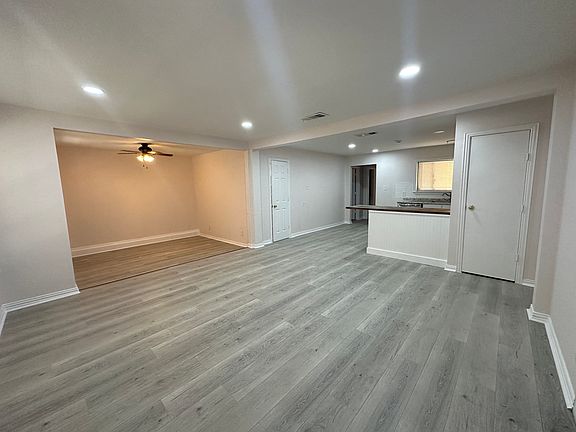 2nd image of 1000 Harris Dr