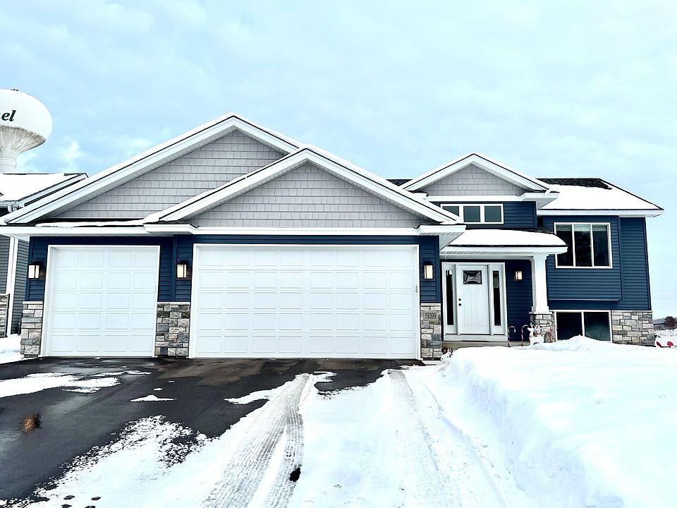 Front of house - 3 car garage