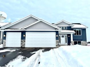 19399 Able St NE, East Bethel, MN 55011