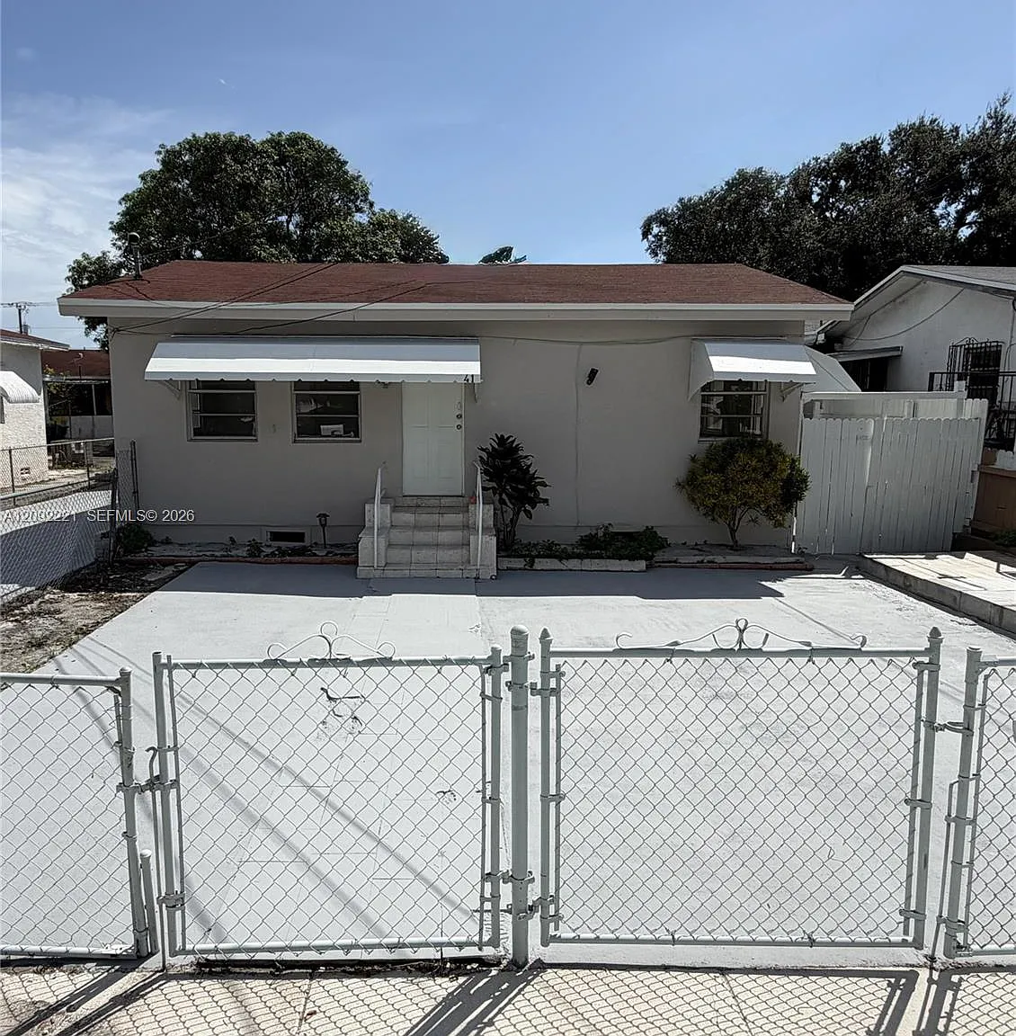 Twelfth Street Manors — Photo 1