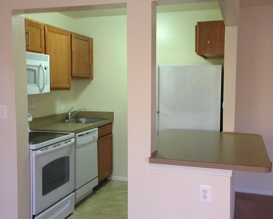 1st image of 10820 Harvey Dr APT 05