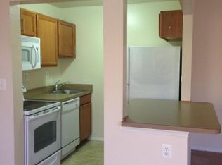10820 Harvey Dr APT 05, Fairfax, VA 22030