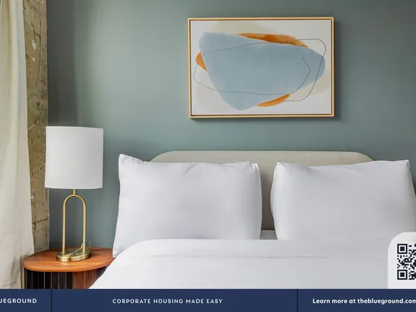 187 Kent Avenue image 17 of 37