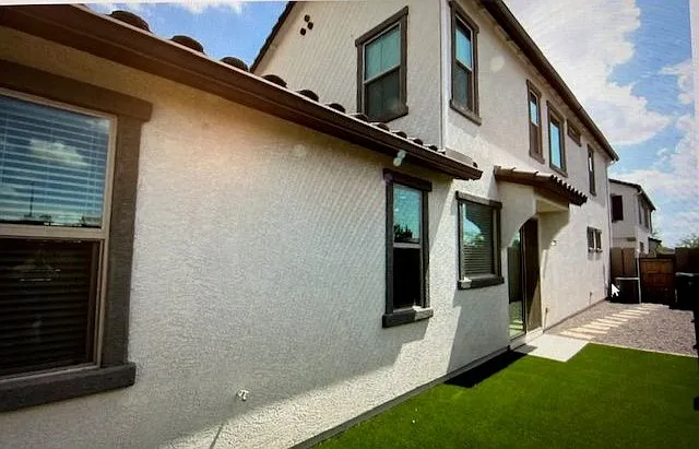 1736 S 82nd Pl — Photo 25