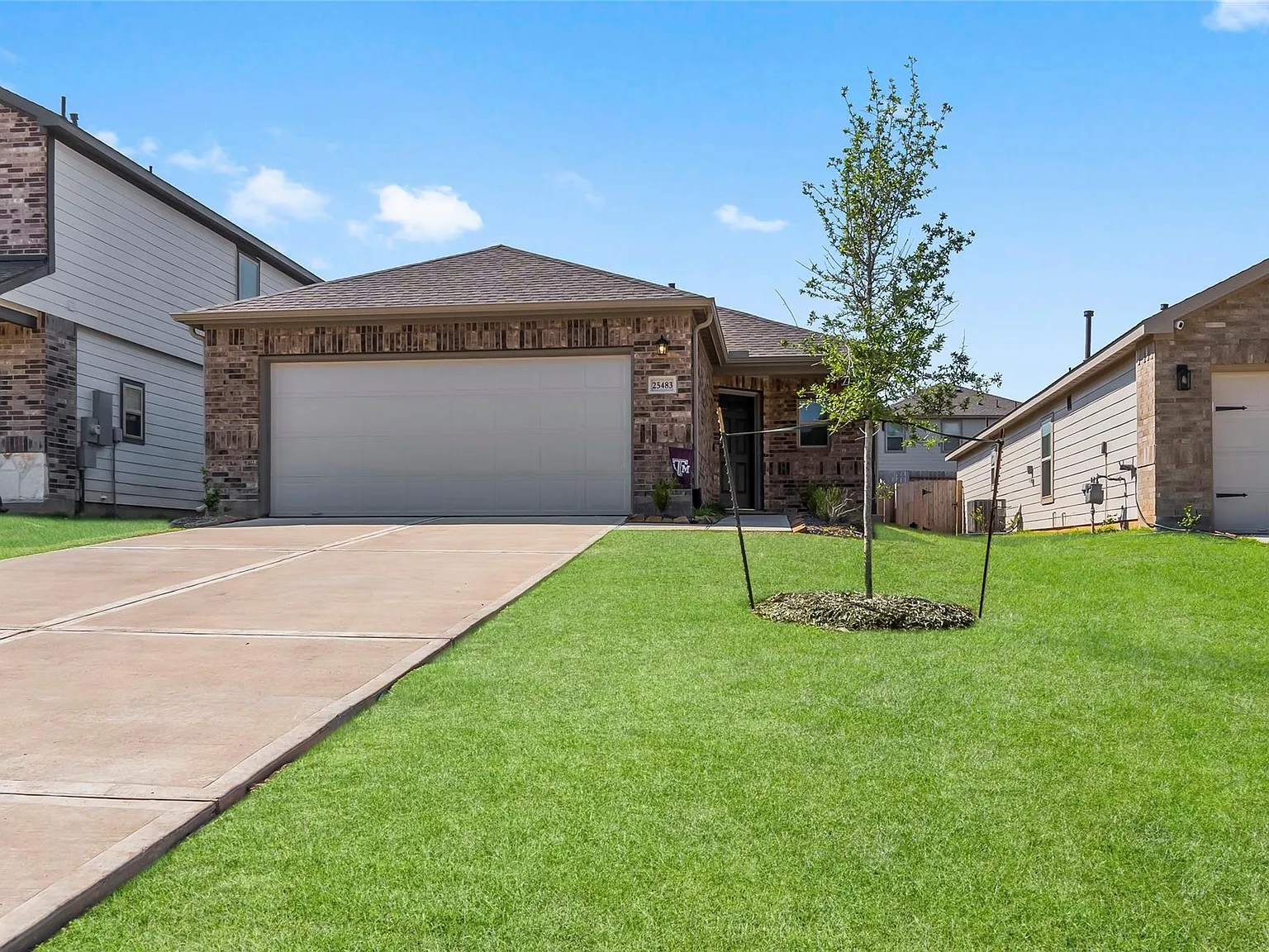 4 bed, 2.0 bath, 1452 sqft, $1,850 — Photo 2