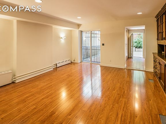 5th image of 129 W 69th St APT 1