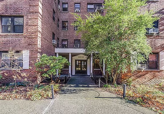4th image of 118-66 Metropolitan Ave #6K