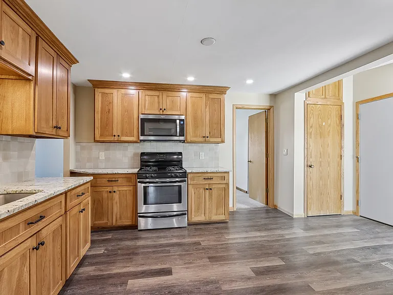 2027 N Main St #1A — Photo 9