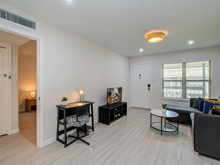 845 Augusta Dr #44 — Photo 8