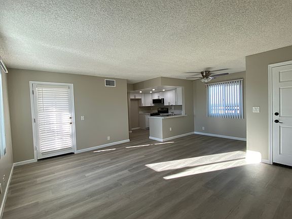 2nd image of 851 Domingo Dr APT 32