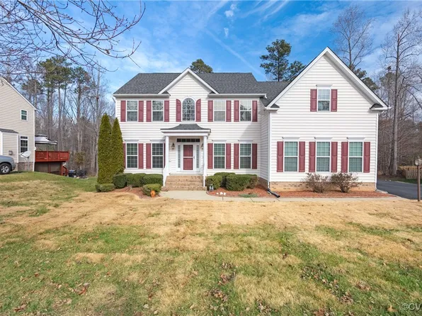 5112 Timsbury Pointe Dr, Chester, VA 23831