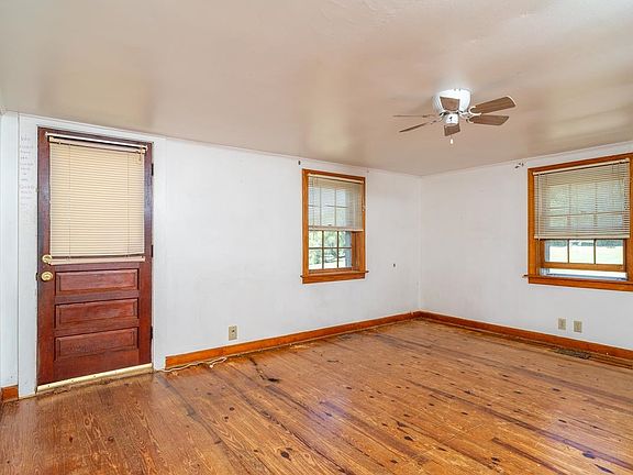 4th image of 1185 Layne Pl