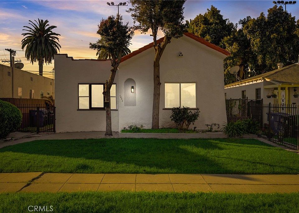 1st image of 1632 W 60th Pl