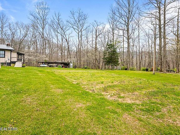 2nd image of 439 Rogerston Rd