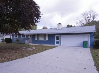 4905 Dorey Dr, Bay City, MI 48706