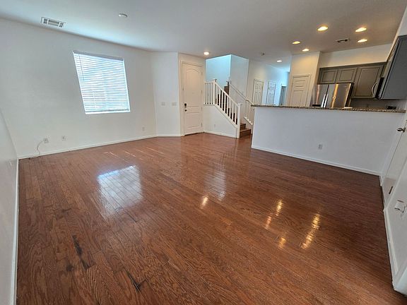 3rd image of 9786 Hanover Grove Ave
